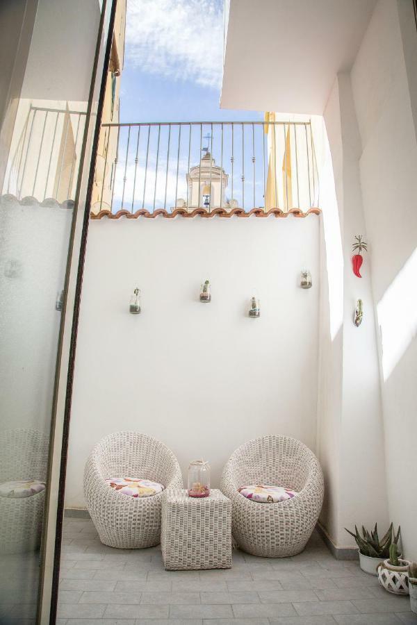 Hauber House Apartment เนเปิลส์ ภายนอก รูปภาพ